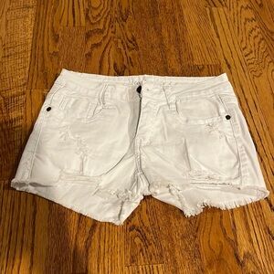 Machine Woman’s White Jean Shorts Size 26